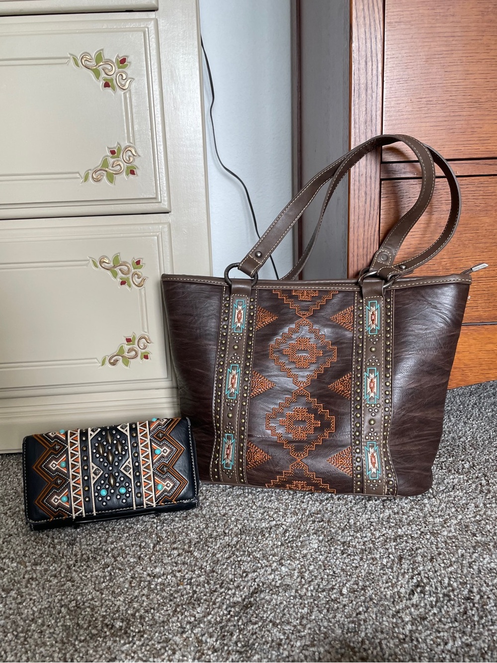 Montana West embellished Aztec southwest tote bag and wallet set. Brown / Black - Picture 16 of 16